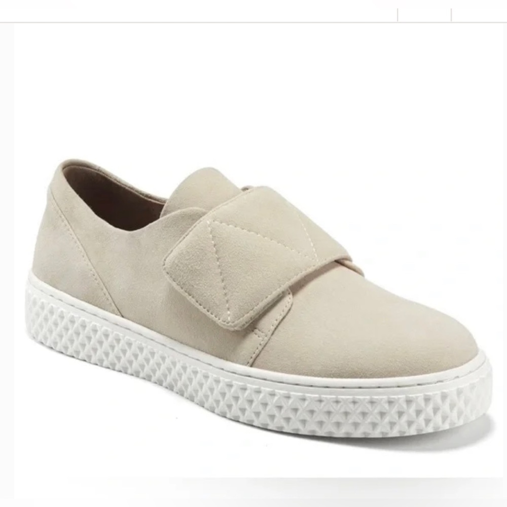 Aerosoles Ebba Suede Low-top Sneaker
